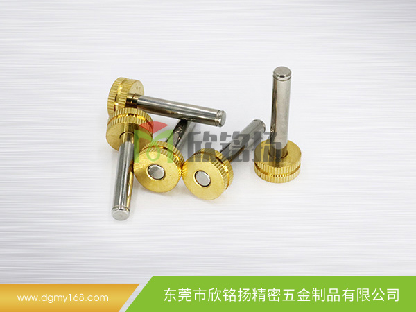 17251機型風扇鉚(liu)郃軸芯